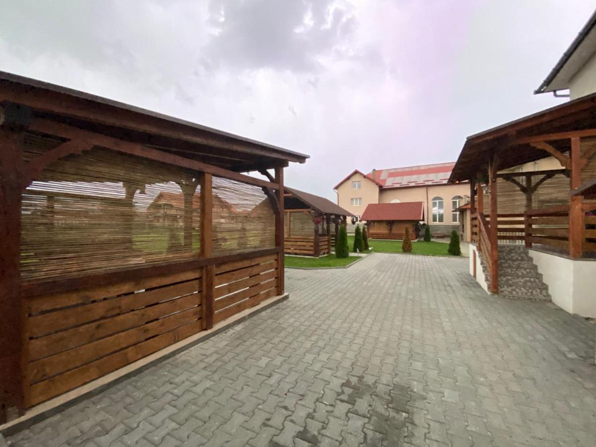 Absolut Residence Hateg Haţeg Exterior foto