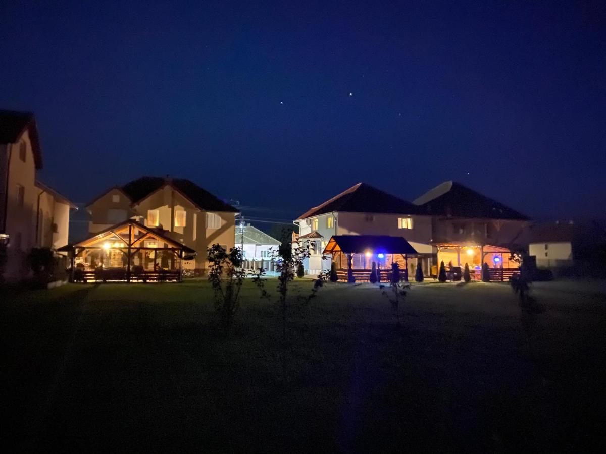 Absolut Residence Hateg Haţeg Exterior foto