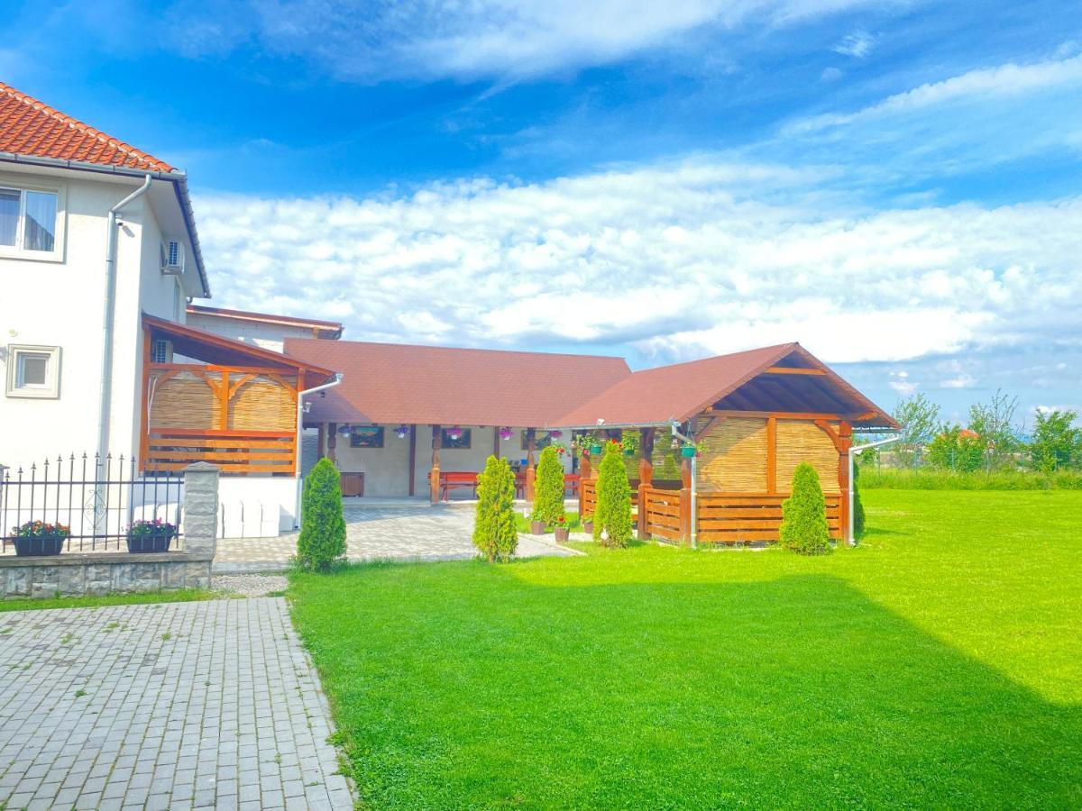 Absolut Residence Hateg Haţeg Exterior foto