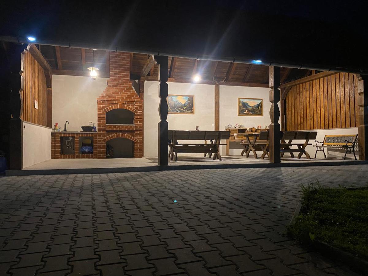 Absolut Residence Hateg Haţeg Exterior foto
