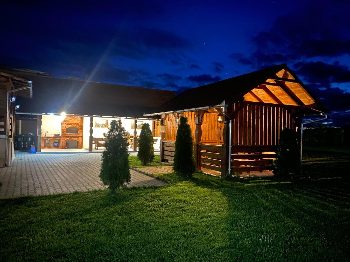 Absolut Residence Hateg Haţeg Exterior foto